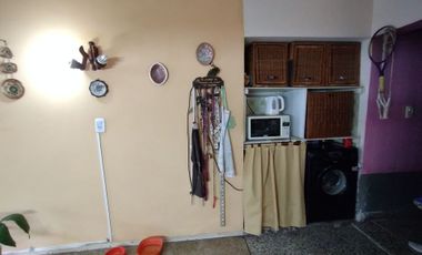 Venta casa 6 ambientes y garaje en Bosques