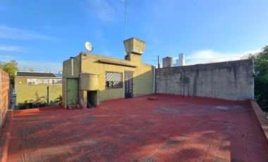 VENTA CASA 5 AMB PATIO COCHERA 4 AUTOS L.MIRADOR