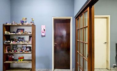 VENTA CASA 5 AMB PATIO COCHERA 4 AUTOS L.MIRADOR