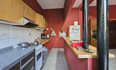 VENTA CASA 5 AMB PATIO COCHERA 4 AUTOS L.MIRADOR