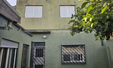 VENTA CASA 5 AMB PATIO COCHERA 4 AUTOS L.MIRADOR