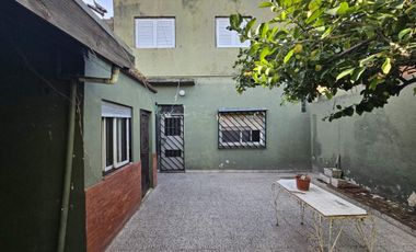 VENTA CASA 5 AMB PATIO COCHERA 4 AUTOS L.MIRADOR