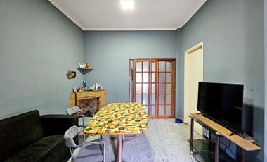 VENTA CASA 5 AMB PATIO COCHERA 4 AUTOS L.MIRADOR