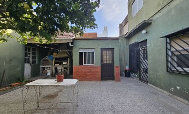 VENTA CASA 5 AMB PATIO COCHERA 4 AUTOS L.MIRADOR
