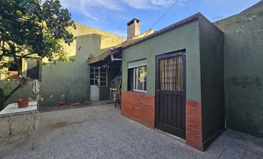 VENTA CASA 5 AMB PATIO COCHERA 4 AUTOS L.MIRADOR