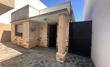 Casa 4 ambientes con lote de 8,66x56.