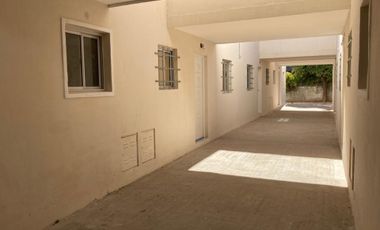 DÚPLEX DE 2 DORMITORIOS AL FRENTE EN VENTA