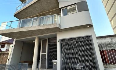 Departamento en venta - 2 Dormitorios 2 Baños - 75Mts2 - Wilde