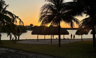 RENTO CASA CON VISTA AL LAGO EN CANCÚN QUINTANA ROO