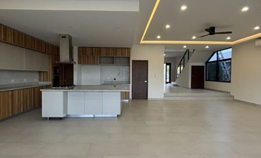 RENTO CASA CON VISTA AL LAGO EN CANCÚN QUINTANA ROO