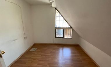 Casa en Venta en Casa 5Habitaciones 4 baños sin comisión peñalolen