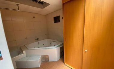 Casa en Venta en Casa 5Habitaciones 4 baños sin comisión peñalolen