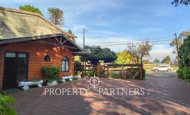 Excelente complejo de cabañas en el centro de Pucón.