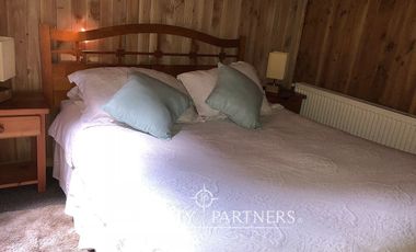 Excelente complejo de cabañas en el centro de Pucón.