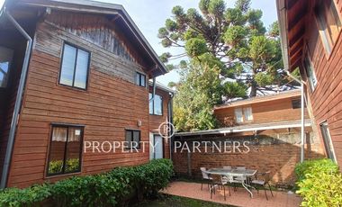 Excelente complejo de cabañas en el centro de Pucón.