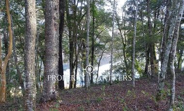 Hermosas Parcelas a orillas de Laguna.