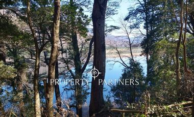 Hermosas Parcelas a orillas de Laguna.