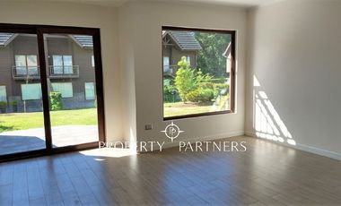 Casa en Condominio, con Marina