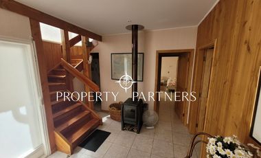 Hermosa casa a orillas del Lago Caburgua