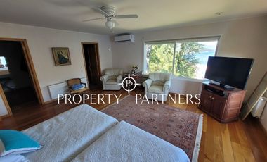 Hermosa casa a orillas del Lago Caburgua