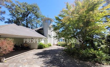 Hermosa casa a orillas del Lago Caburgua