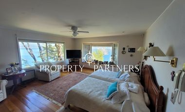 Hermosa casa a orillas del Lago Caburgua