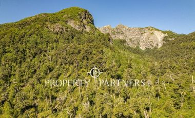 Preciosos terrenos con vista al cerro las Peinetas.