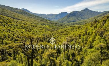 Preciosos terrenos con vista al cerro las Peinetas.