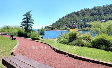 Departamento en primera línea con vista al Lago