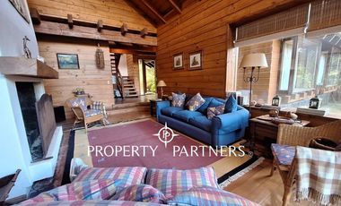 Hermosa casa sólida, con orilla de río Liucura