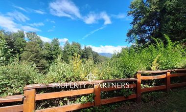 Hermosa casa sólida, con orilla de río Liucura