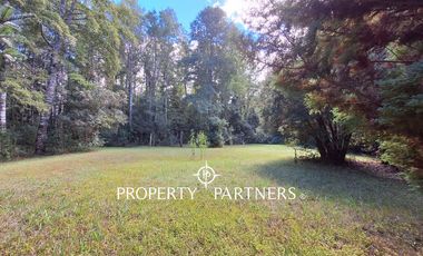 Hermosa casa sólida, con orilla de río Liucura