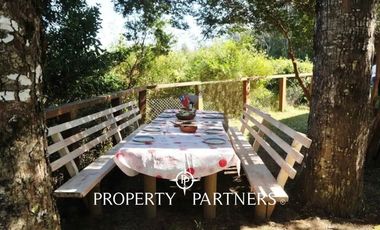 Hermosa casa sólida, con orilla de río Liucura