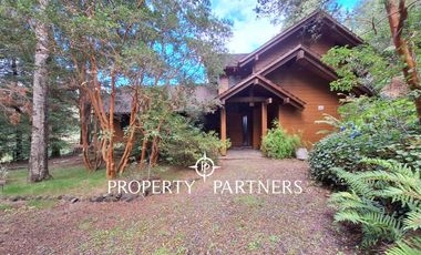 Hermosa casa sólida, con orilla de río Liucura