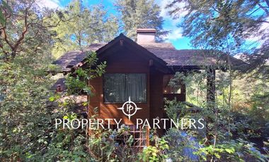 Hermosa casa sólida, con orilla de río Liucura