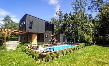 Moderna casa en condominio de Pucón.