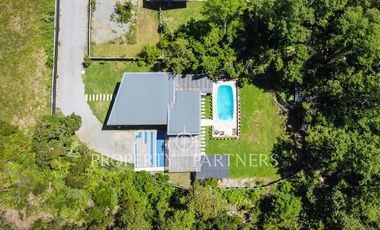 Moderna casa en condominio de Pucón.