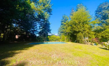 Gran casa en una hectárea de terreno