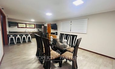 Excelente casa en condominio cercano al centro de Pucón