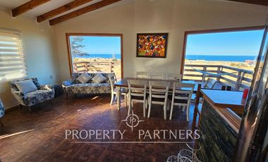 Parcela de 1 Hectárea con Casa y Vistas al Estrecho en Agua Fresca