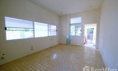 4 Bedroom House for sale at Lanna Thara Village