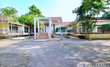 4 Bedroom House for sale at Lanna Thara Village