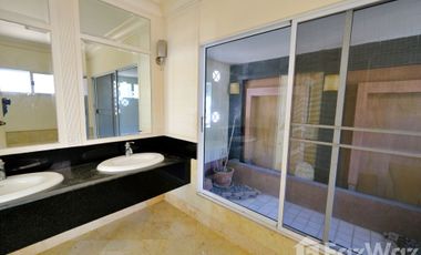 4 Bedroom House for sale at Lanna Thara Village