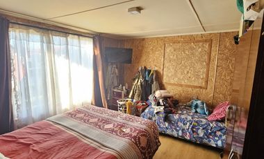 CASA EN PJE LOS AROMOS/CONSULTORIO VICTOR DOMINGO