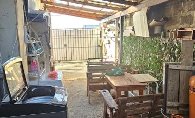 CASA EN PJE LOS AROMOS/CONSULTORIO VICTOR DOMINGO