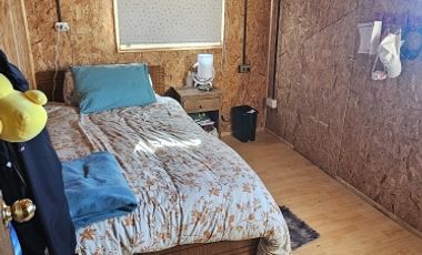 CASA EN PJE LOS AROMOS/CONSULTORIO VICTOR DOMINGO