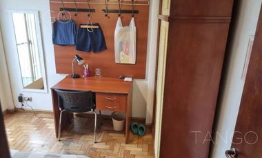 Venta Departamento en Balvanera Cuatro Ambientes Parrilla Baulera