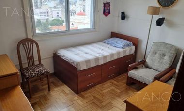 Venta Departamento en Balvanera Cuatro Ambientes Parrilla Baulera