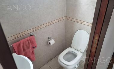 Venta Departamento en Balvanera Cuatro Ambientes Parrilla Baulera