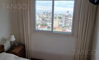 Venta Departamento en Balvanera Cuatro Ambientes Parrilla Baulera